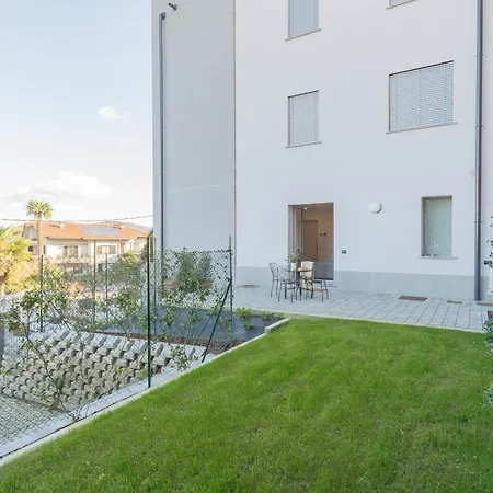 Isola Felice Grandate By Rent 科莫