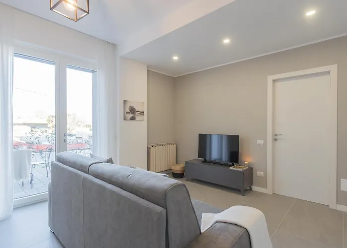 公寓 Isola Felice Grandate By Rent