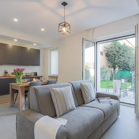 Isola Felice Grandate By Rent Apartment *